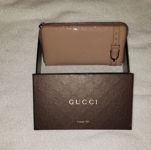Gucci Zip Around Wallet